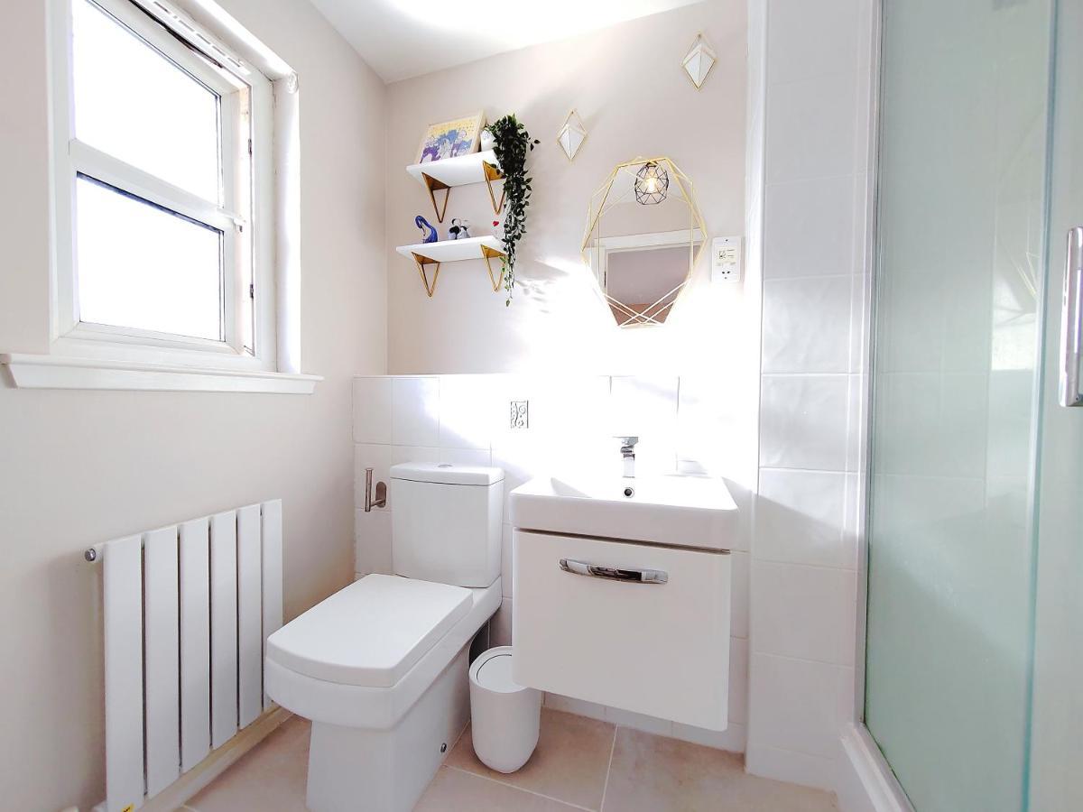 Modern And Spacious Double&King Bedrooms Both With Private Bathrooms Edinburgh Eksteriør bilde