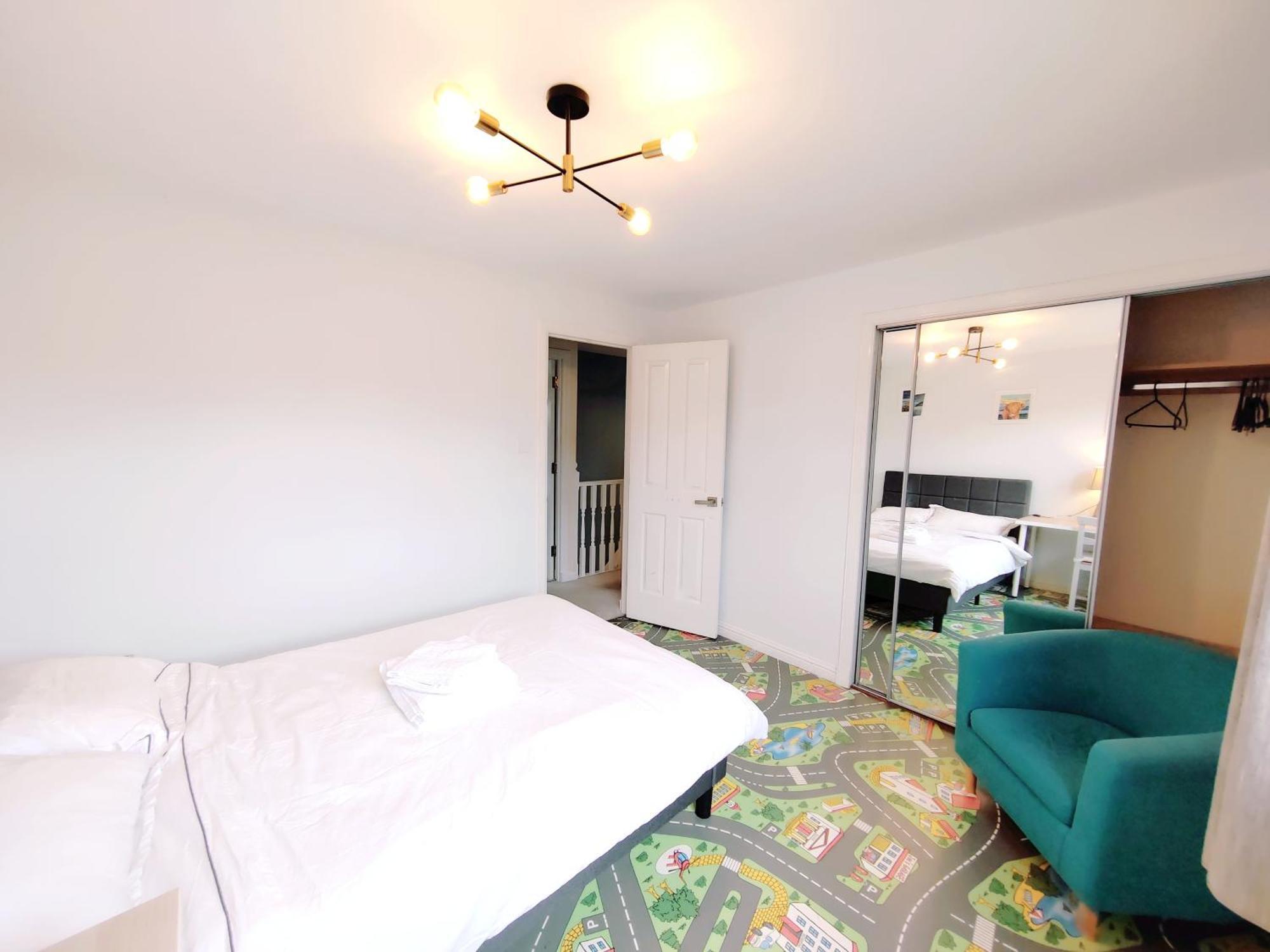 Modern And Spacious Double&King Bedrooms Both With Private Bathrooms Edinburgh Rom bilde